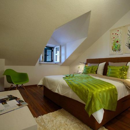 Apartment Allure Bol Bagian luar foto