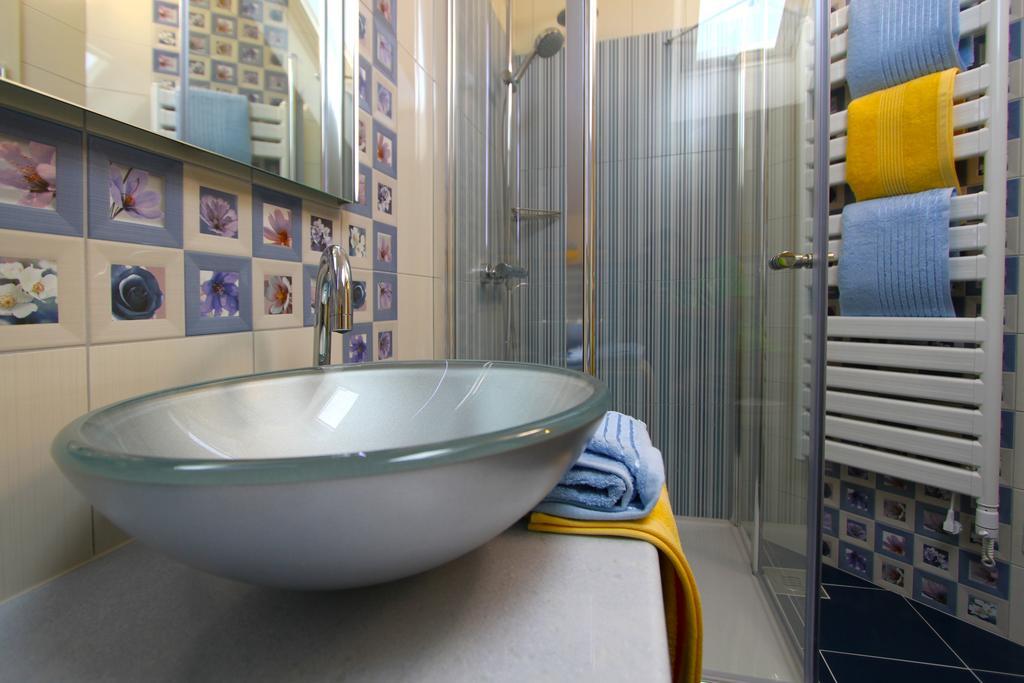Apartment Allure Bol Bagian luar foto
